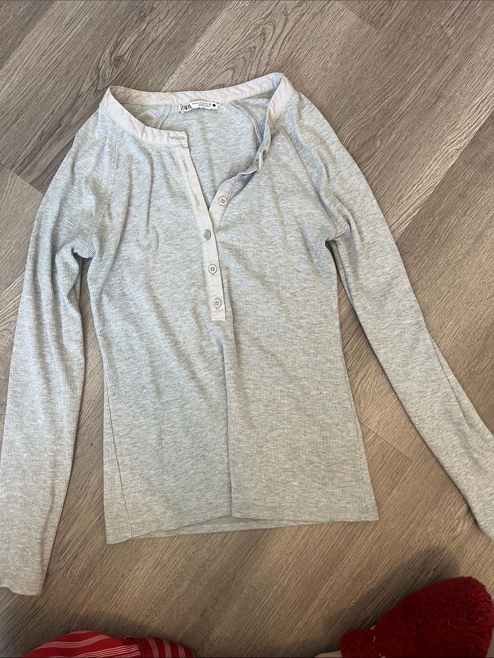 Zara Gray Long-Sleeve Henley Top